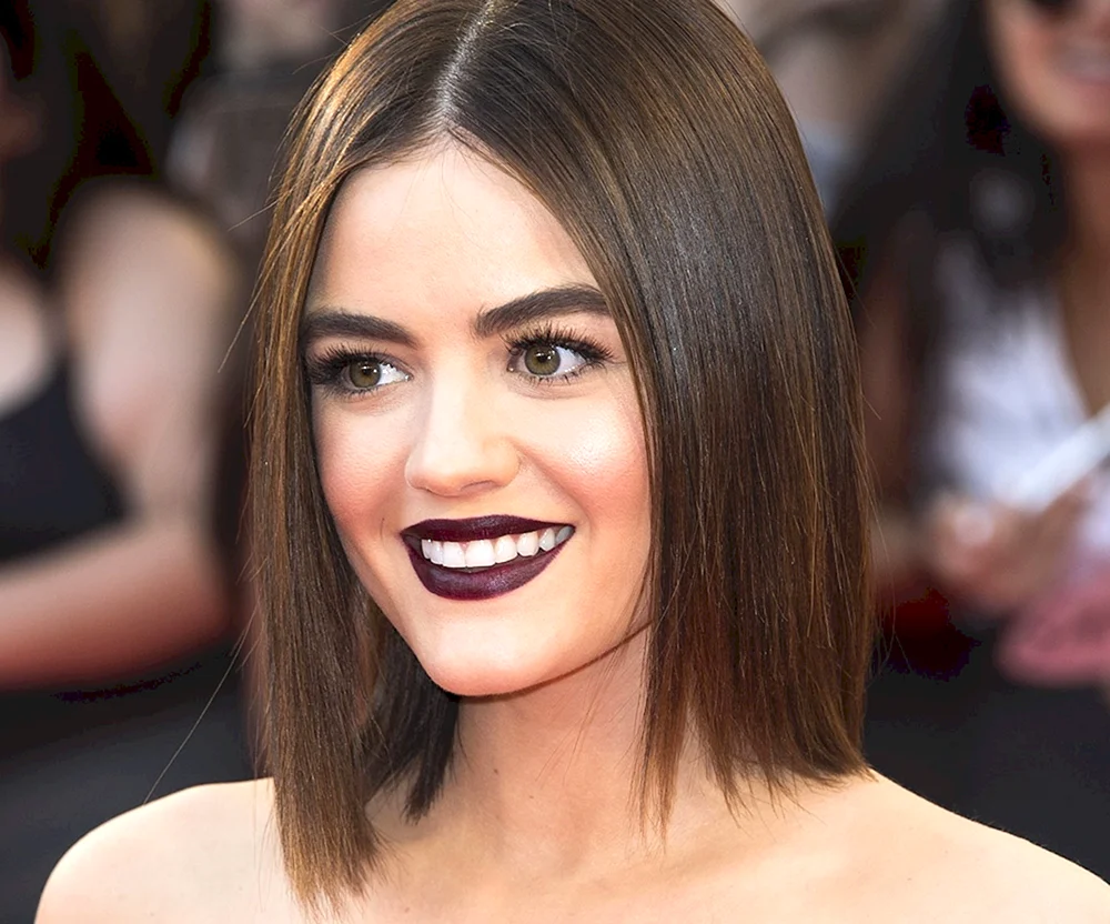 Lucy Hale gerader Bob