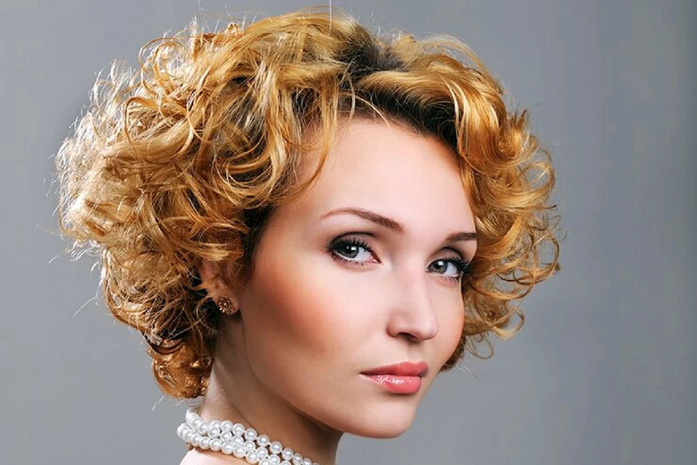 Locken für kurzes Haar