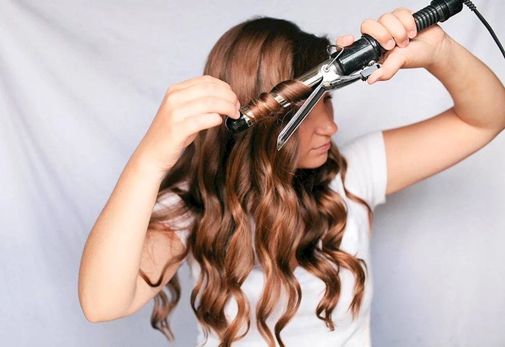 Lockenstab für mittleres Haar mit einem Lockenstab