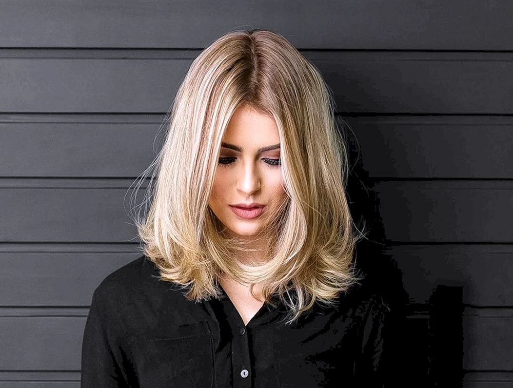 Langer Bob blond