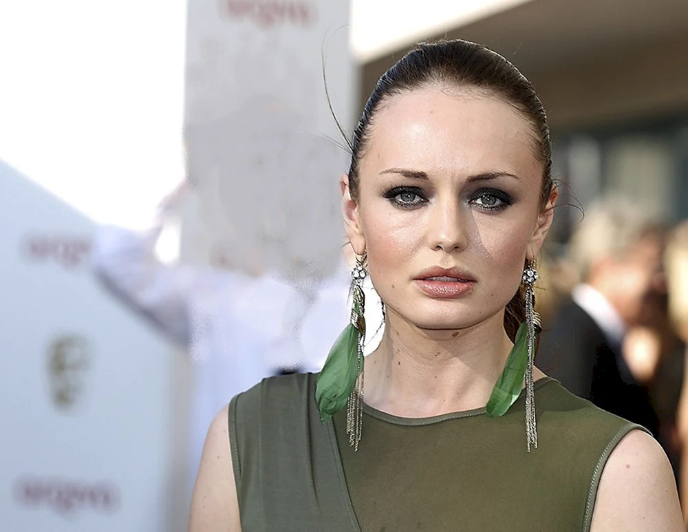 Laura Haddock Lucretia