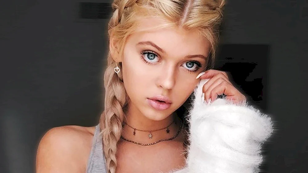 Lauren Grau Strand