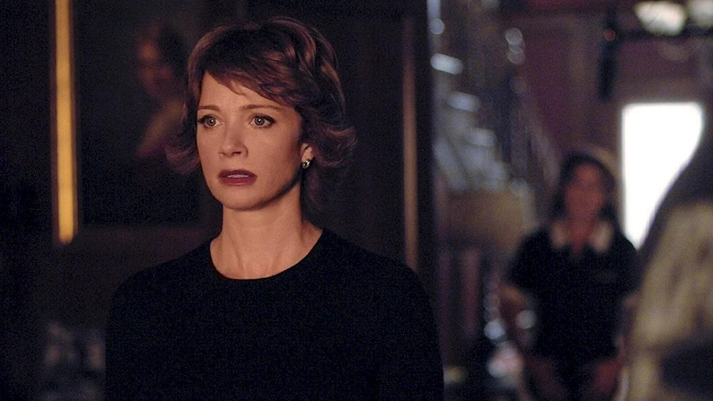Lauren Holly 1992