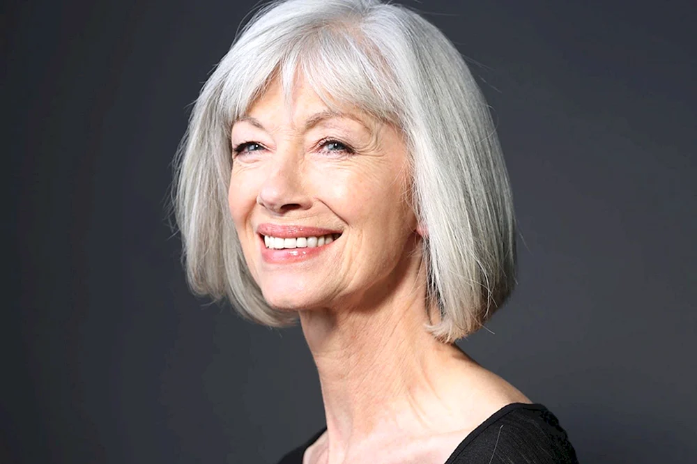 Laurie Mitchell Graues Haar