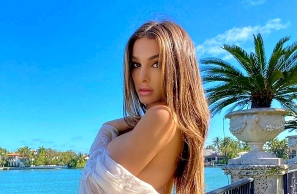 Lyna Perez Lyna Lyna Perez