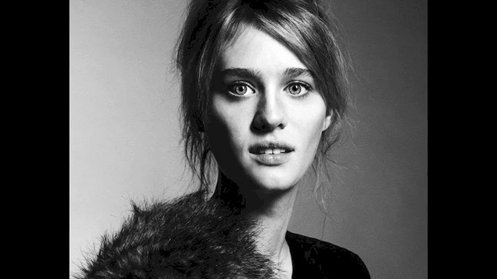 Mackenzie Davis Mackenzie Davis Mackenzie Davis Mackenzie Davis Stop and Burn