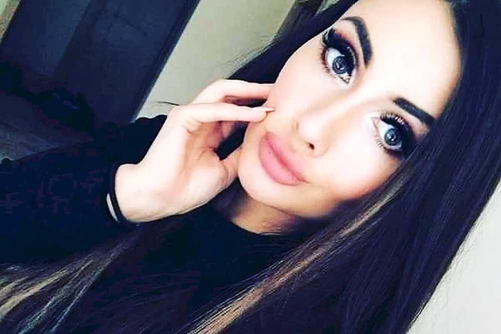 Kira Mayer