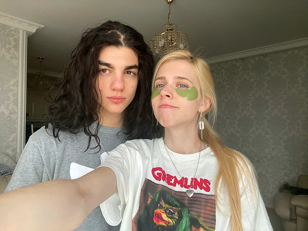 Nastya Kosh