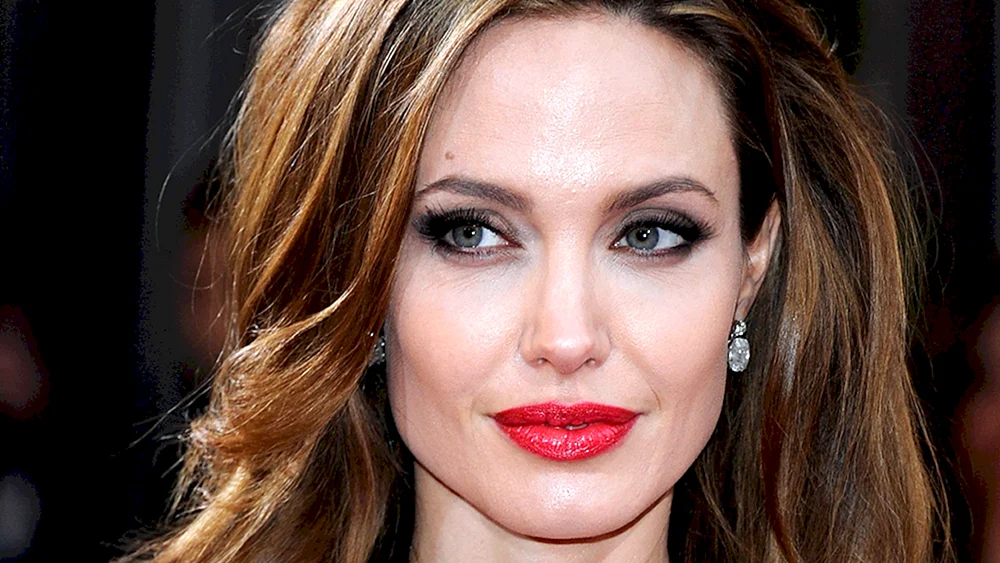 Makeup von Angelina Jolie