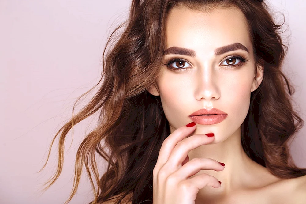 Makeup für braunes Haar