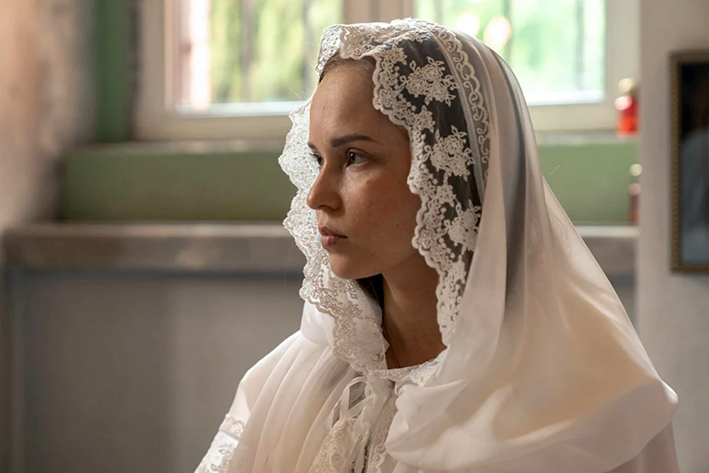Hochzeits-Makeup in der Kirche