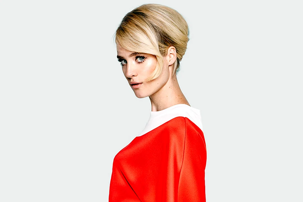 Mackenzie Davis Blade Runner 2049