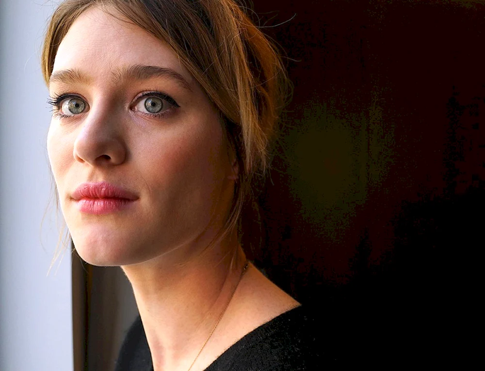 Mackenzie Davis Foto