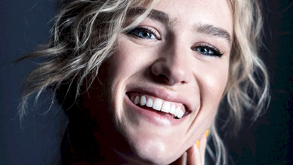 Mackenzie Davis Foto