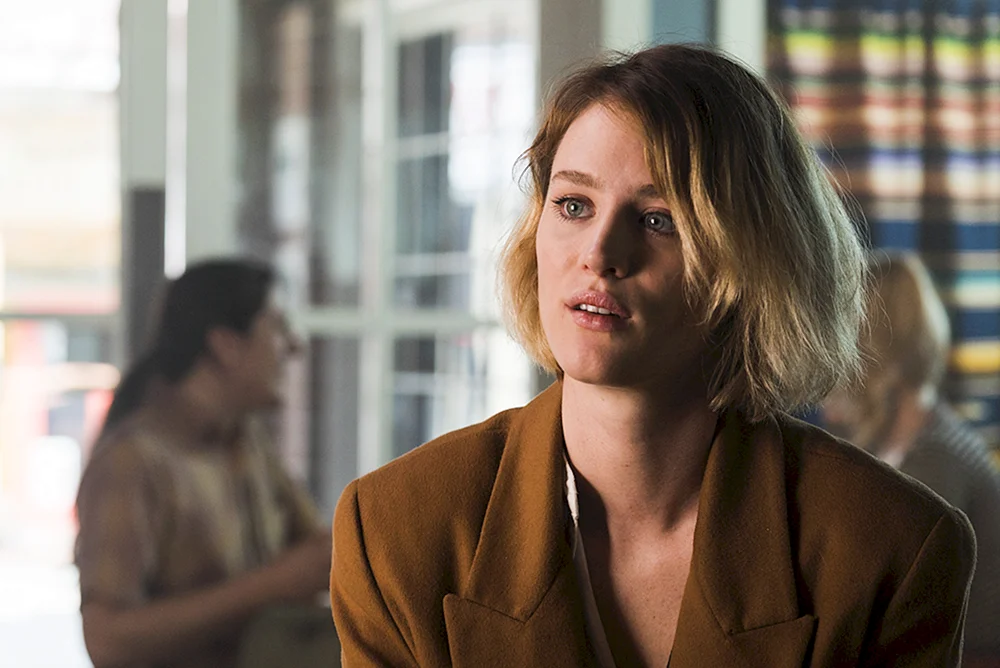 Mackenzie Davis Stop and Burn