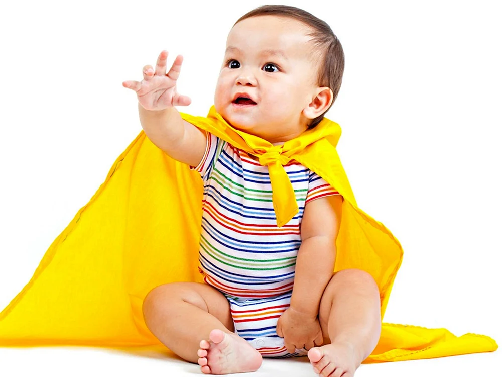 Baby in Gelb