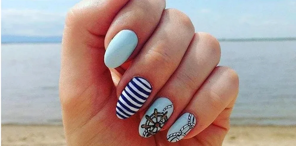 Sommer Maniküre am Meer