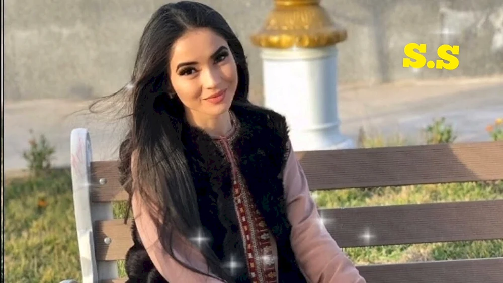 Maral Durdyeva Sängerin Turkmenin