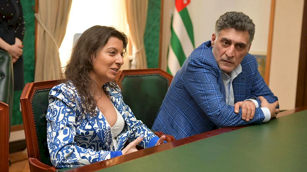 Margarita Simonyan und Tigran Keosayan