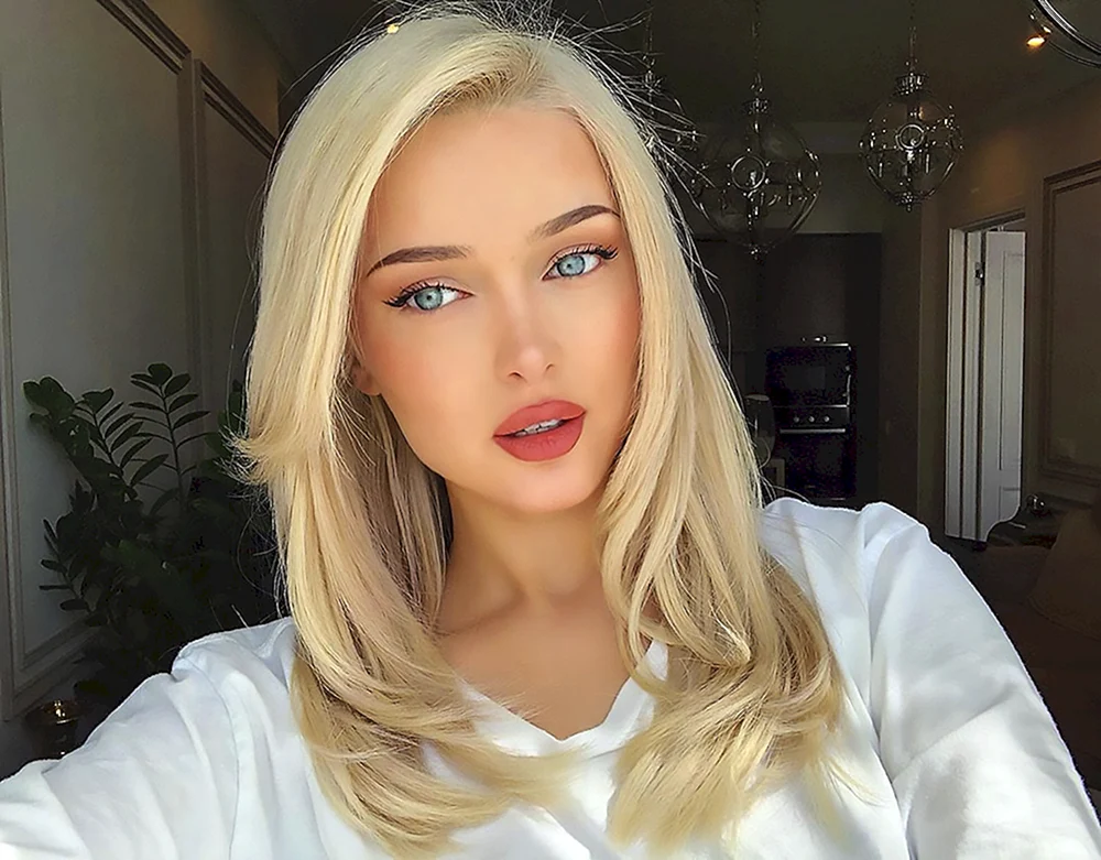 Marie Pashaeva model