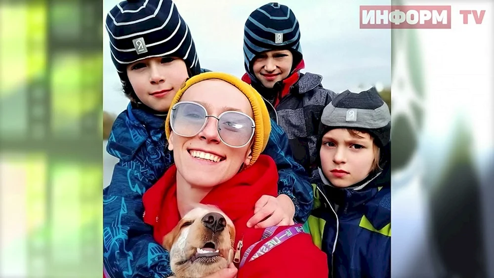 Boltneva und ihre Söhne Foto