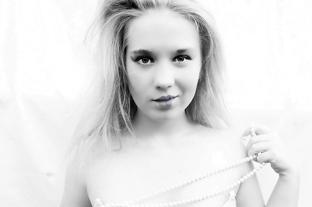 79871686054 Maria Sokolova
