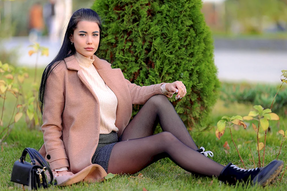 Марина Александрова в колготках