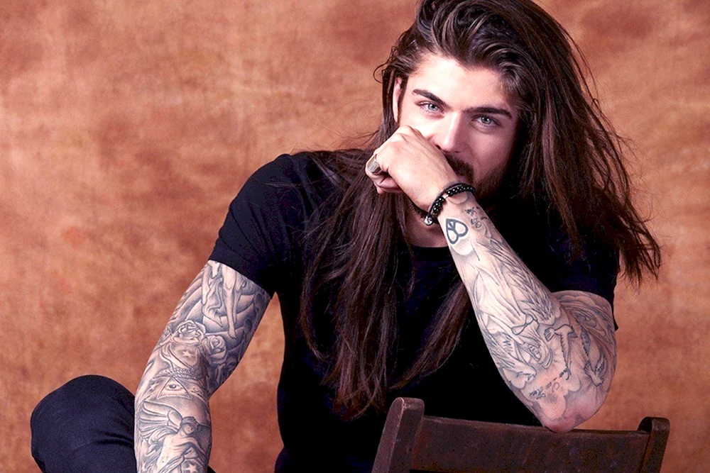 Mark Wallis mit langen Haaren