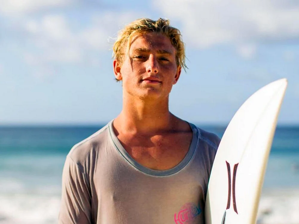 Marco Mignot Surfer