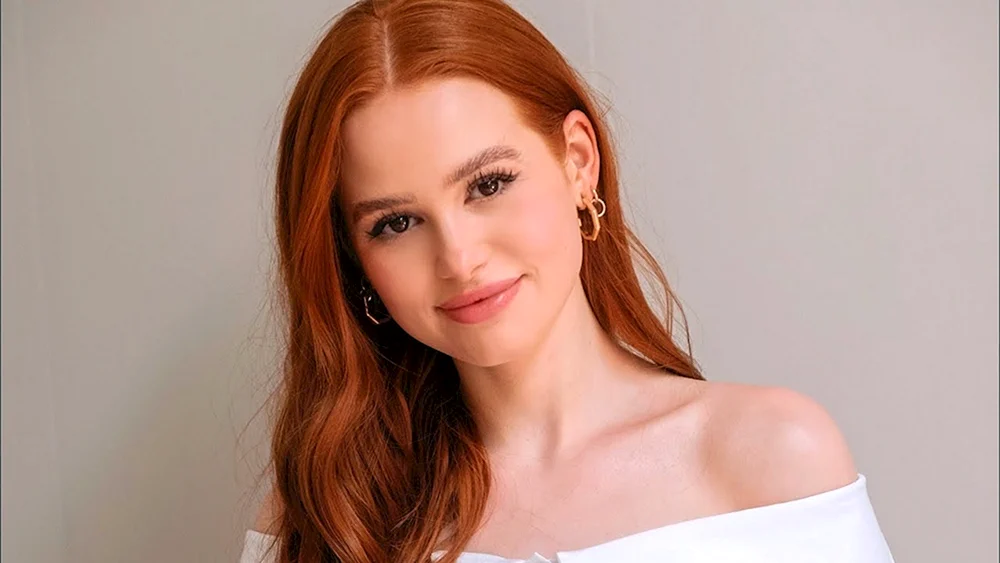 Madeleine Petsch 2021