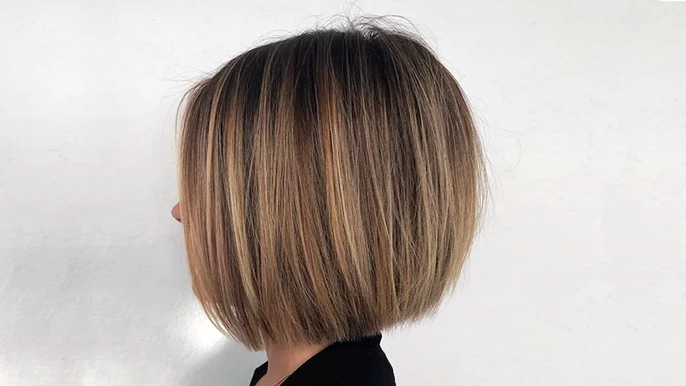 Bob Kare Haarschnitt mit Medium Hair