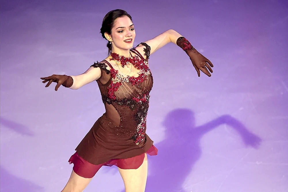 Medvedeva 2022 Eiskunstläuferin