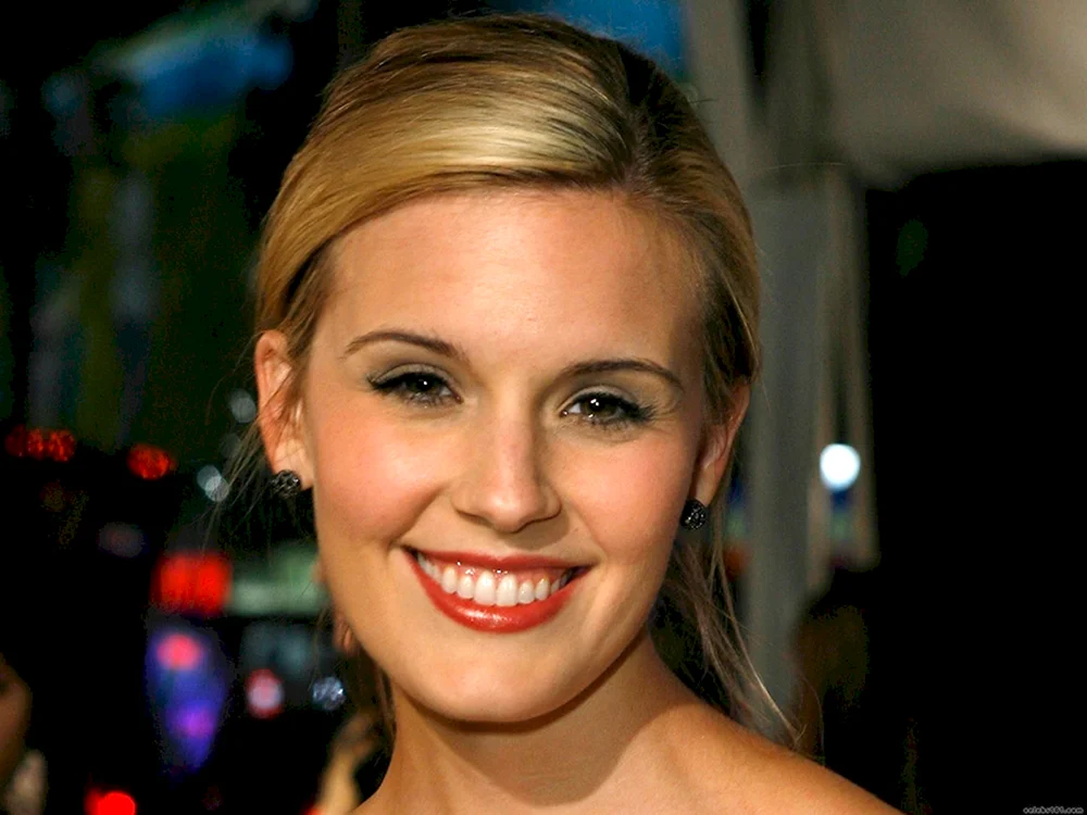 Maggie Grace 2022