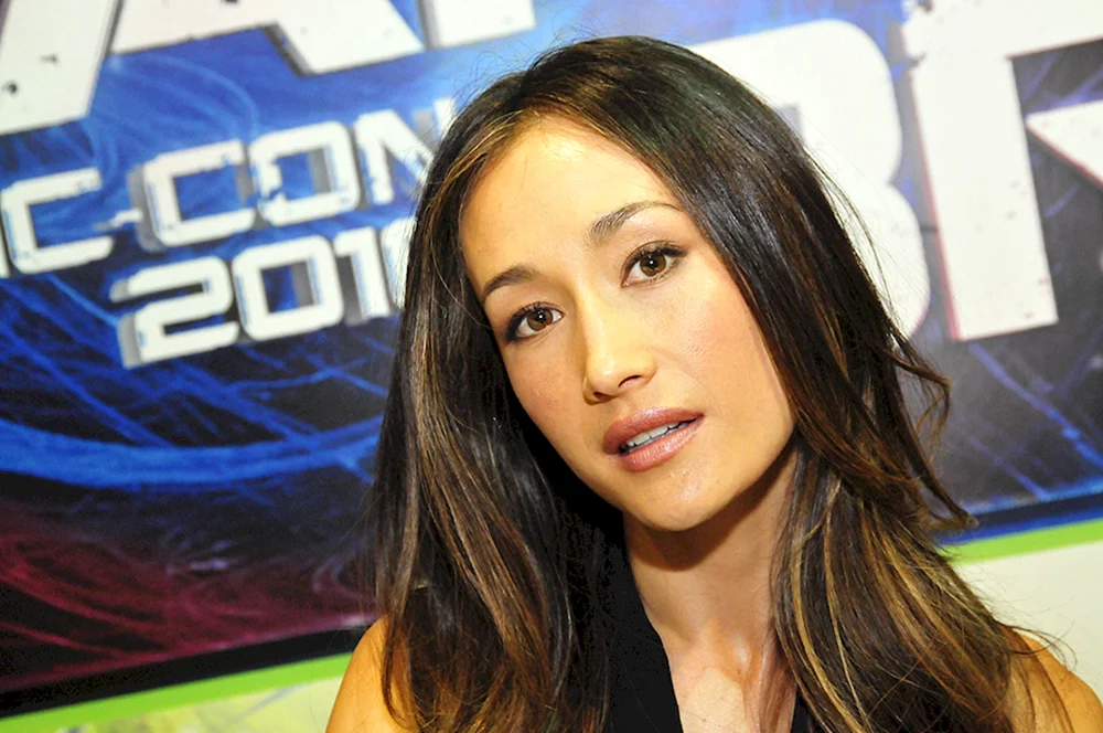 Maggie q