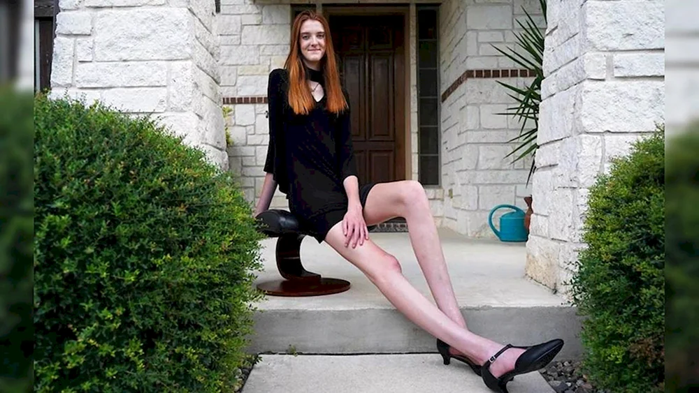 Macy Currin