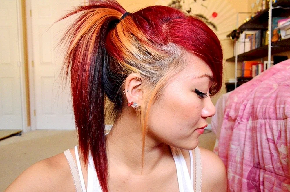 Rotes kurzes Haar