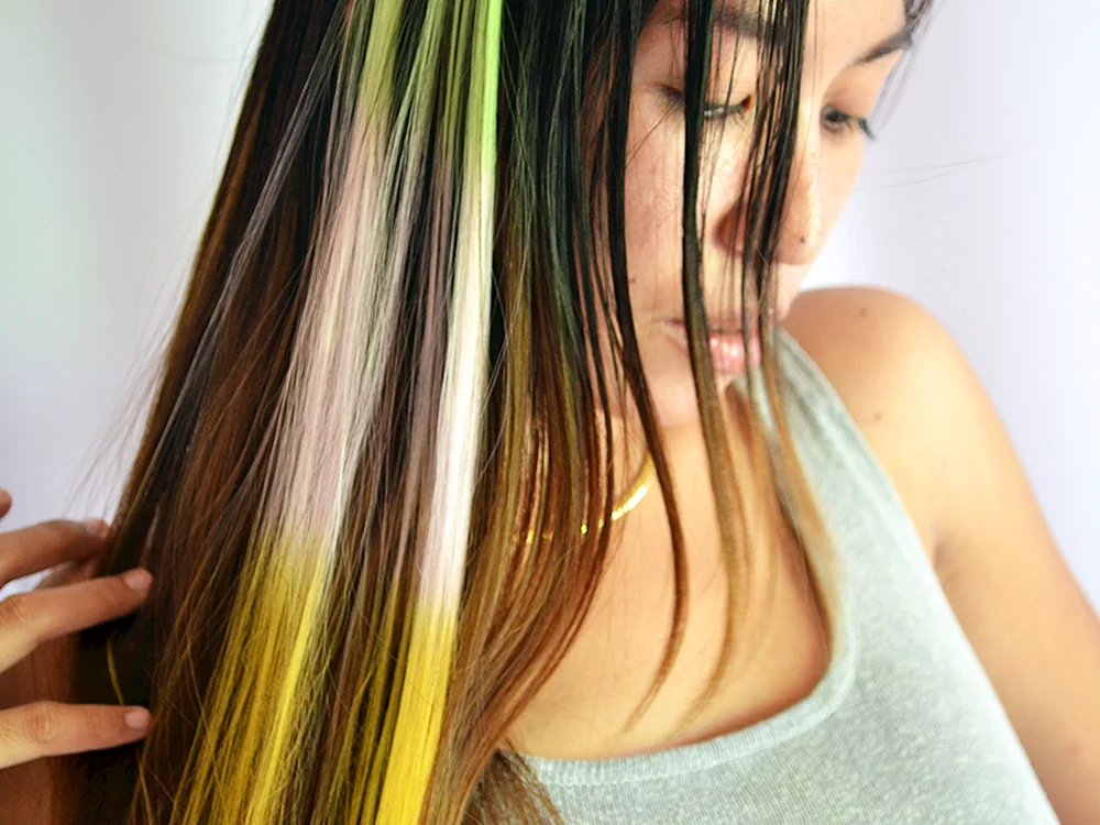 Selena Gomez mit lila Haaren