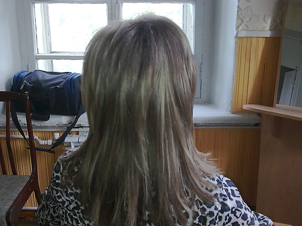 Haarfarbe für dunkles Haar kurz