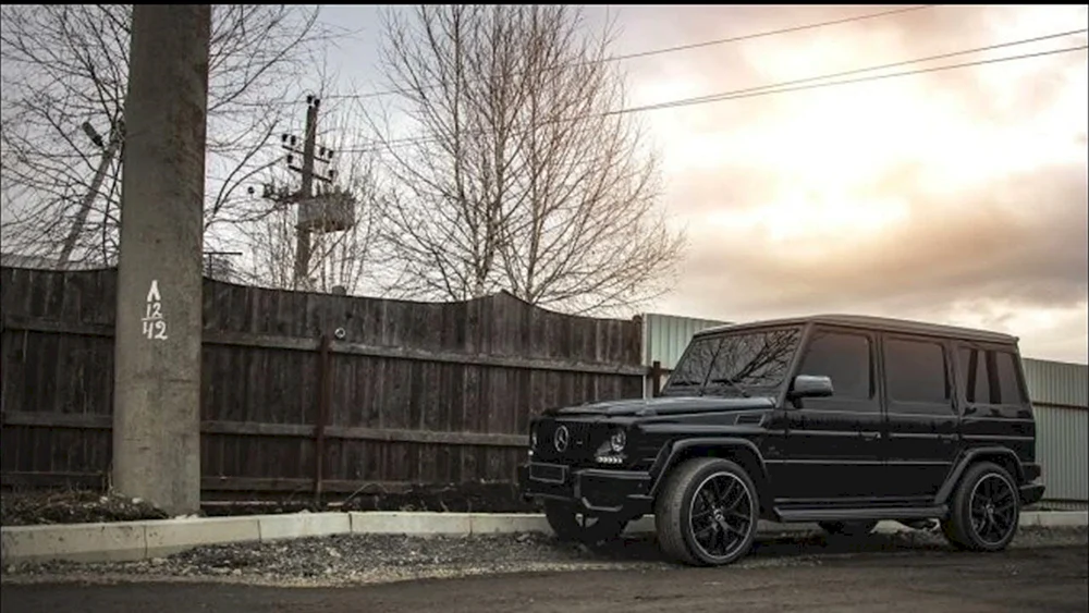 Mercedes Gelendwagen schwarz