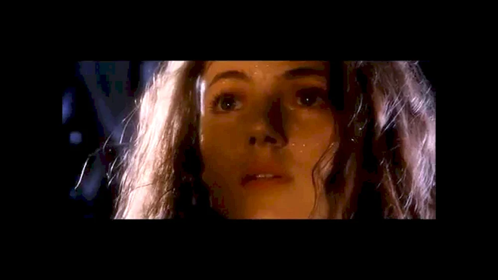 Mia Sara.