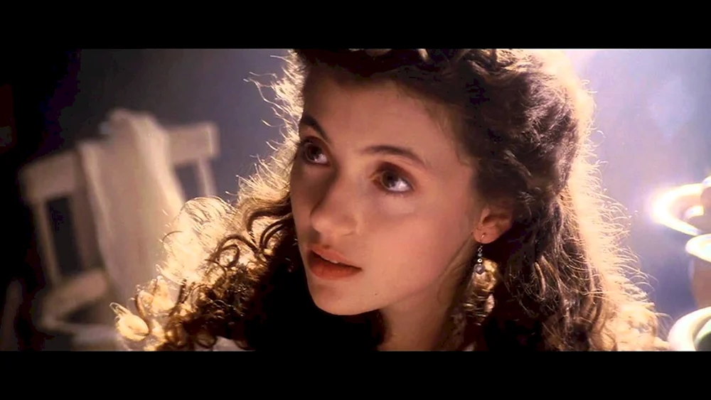 Mia Sara 1985