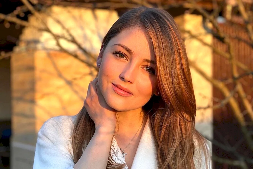 Anna Mikhailovskaya Anna Schauspielerin