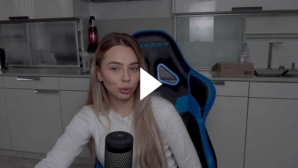 Mikhalina Streamer 2022