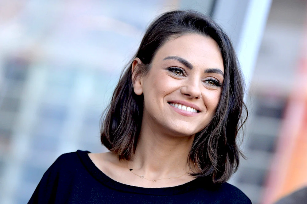 Mila Kunis 2022