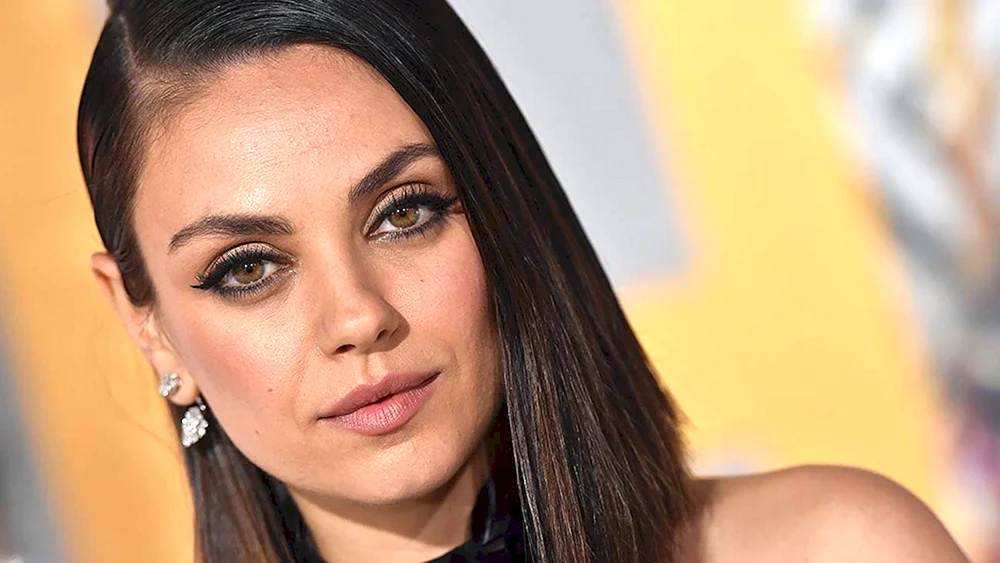 Mila Kunis. Kunis