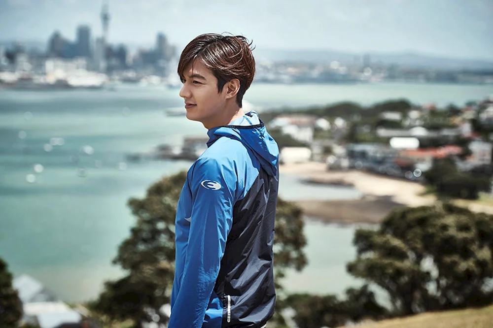 Min Ho Lee 2012