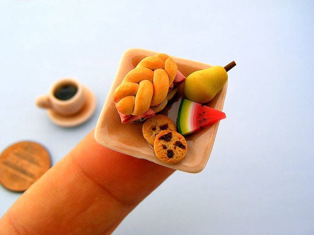 Miniatur-Essen aus Knete