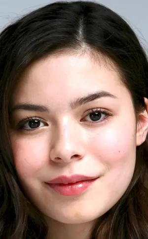 Miranda Cosgrove Aikarli