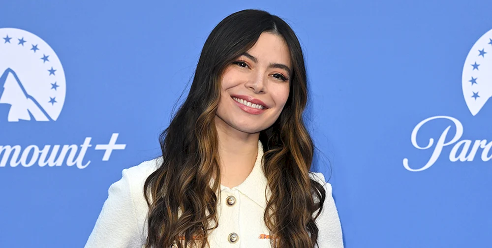 Miranda Cosgrove 2024