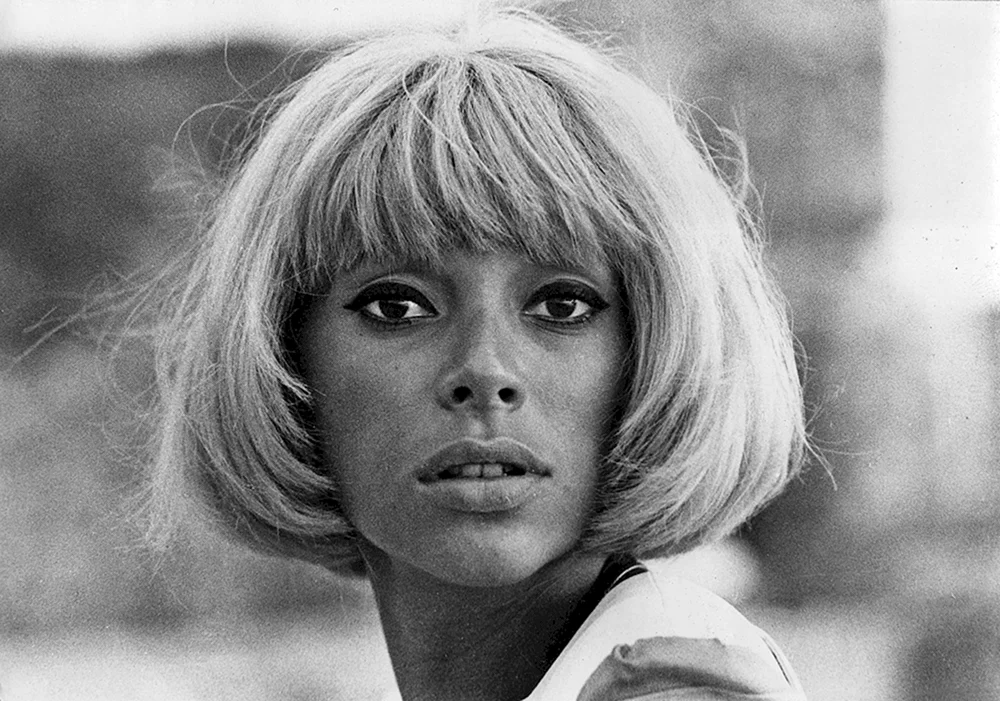 Mireille darc